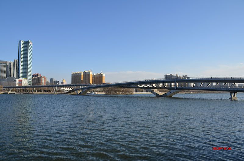 景观桥2.JPG