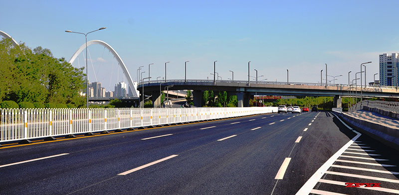 滨河西路2.JPG